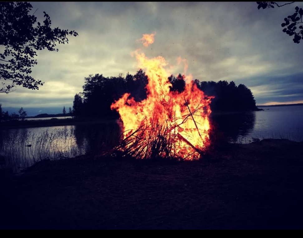 Juhannuskokko klo 19.30