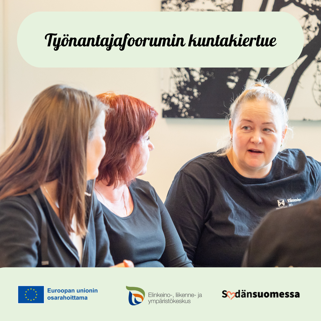 Kuvassa kolme ihmistä keskustelevat. Tekstissä mainitaan tapahtuman nimi ja tukijat.